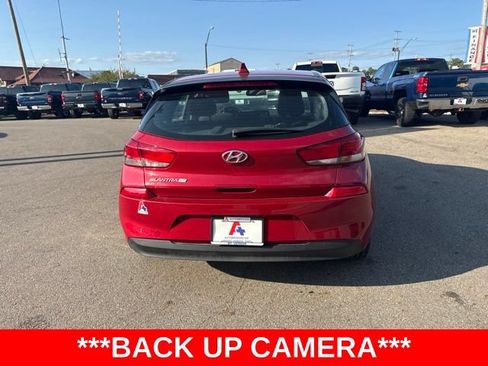 Used 2020 Hyundai Elantra GT FWD image 4
