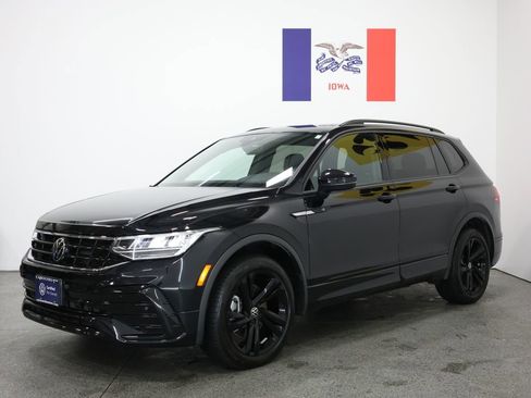 Used 2023 Volkswagen Tiguan SE R-Line AWD/4WD image 8