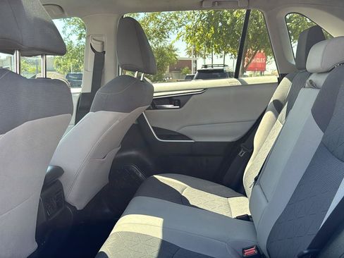 Used 2022 Toyota RAV4 XLE w/ Convenience Package AWD/4WD image 30
