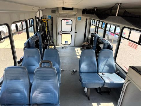 Used 2012 Ford E-450 and Econoline 450 Super Duty w/ Shuttle Bus Prep Pkg image 21