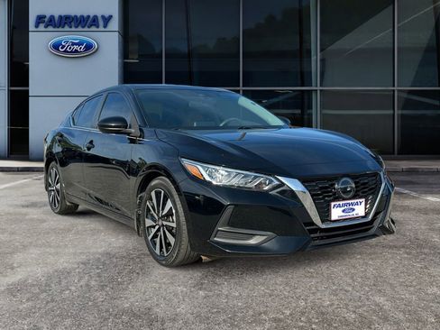 Used 2021 Nissan Sentra SV w/ SV Premium Package image 2