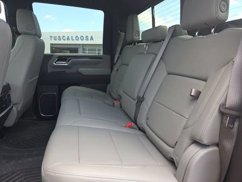 Used 2025 Chevrolet Silverado 2500 LTZ w/ LTZ Premium Package AWD/4WD image 10