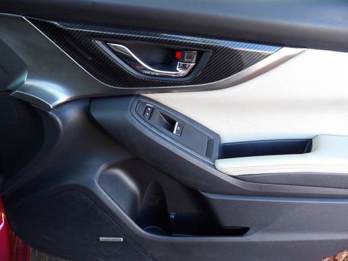 Used 2017 Subaru Impreza 2.0i Limited image 28