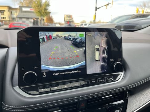 Certified 2021 Nissan Rogue Platinum image 21