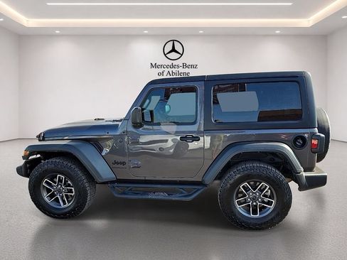 Used 2025 Jeep Wrangler Sport AWD/4WD image 3