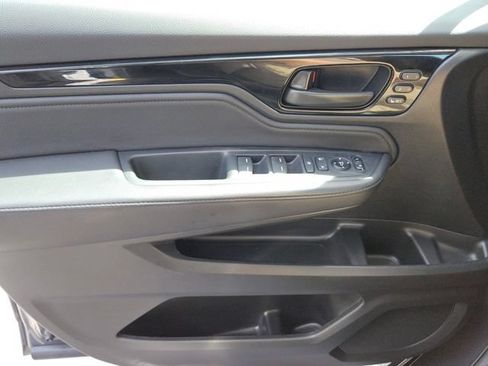 Used 2025 Honda Odyssey Touring image 29