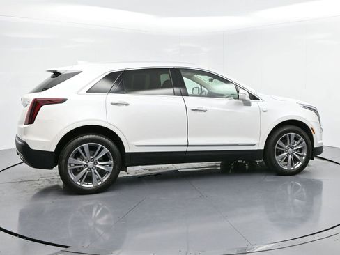 Used 2025 Cadillac XT5 Premium Luxury w/ Technology Package image 8