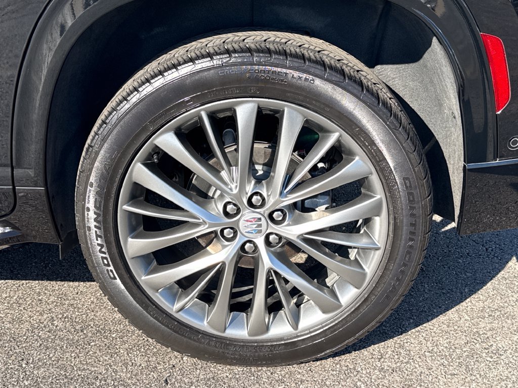 Used 2025 Buick Enclave Avenir w/ Super Cruise Package AWD/4WD image 7