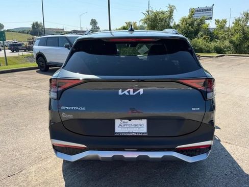 Certified 2025 Kia Sportage EX w/ EX Premium Package AWD/4WD image 4