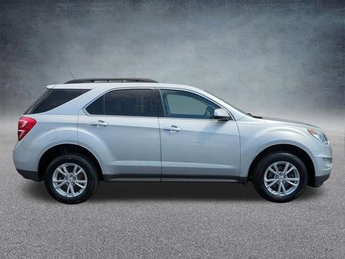 Certified 2017 Chevrolet Equinox LT AWD/4WD image 10