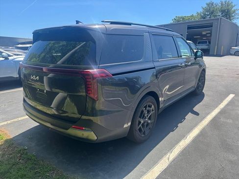 Used 2025 Kia Carnival SX Prestige FWD image 5