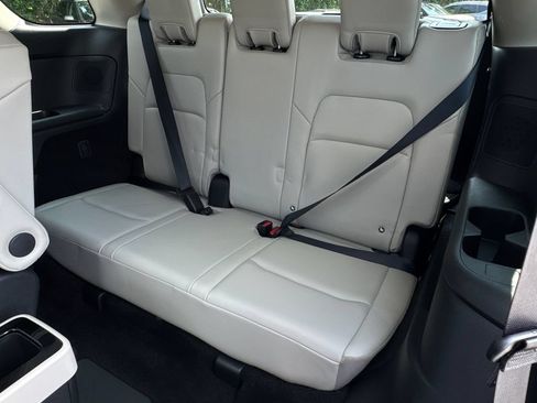 Used 2024 Nissan Pathfinder SL w/ SL Premium Package AWD/4WD image 19