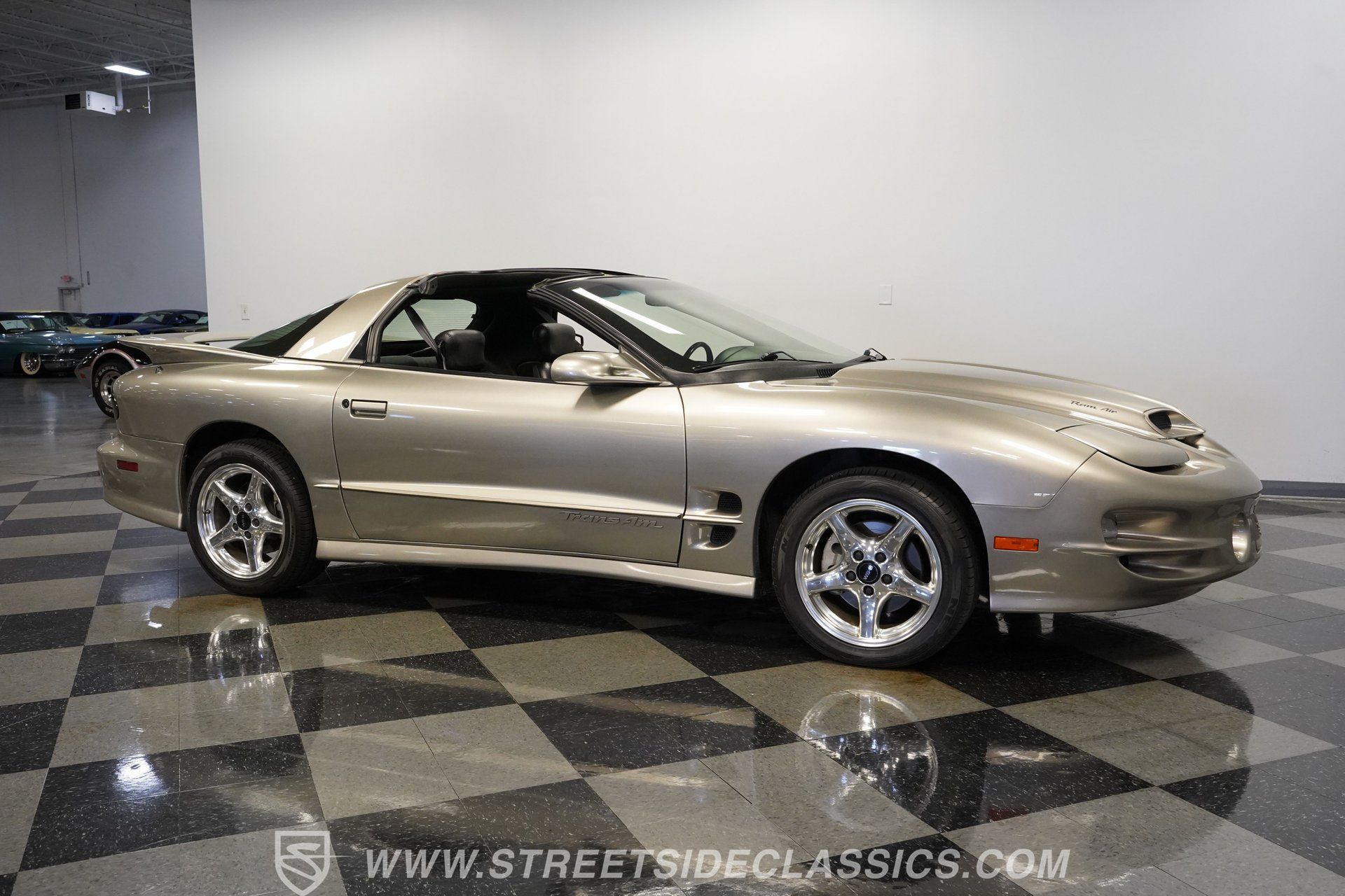 Used 2001 Pontiac Firebird Trans Am RWD image 16