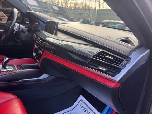 Used 2015 BMW X6 M image 41