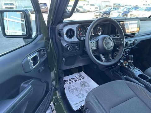Used 2024 Jeep Wrangler Unlimited Sport AWD/4WD image 43