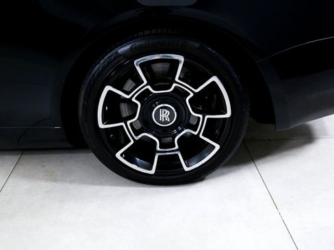 Used 2019 Rolls-Royce Dawn RWD image 36