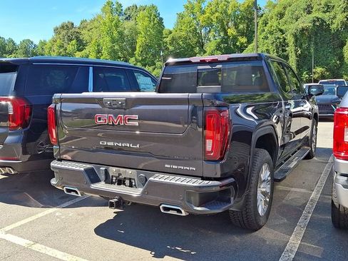Used 2024 GMC Sierra 1500 Denali w/ Technology Package AWD/4WD image 3