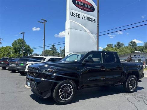 Certified 2026 Toyota Tacoma TRD Sport AWD/4WD image 9