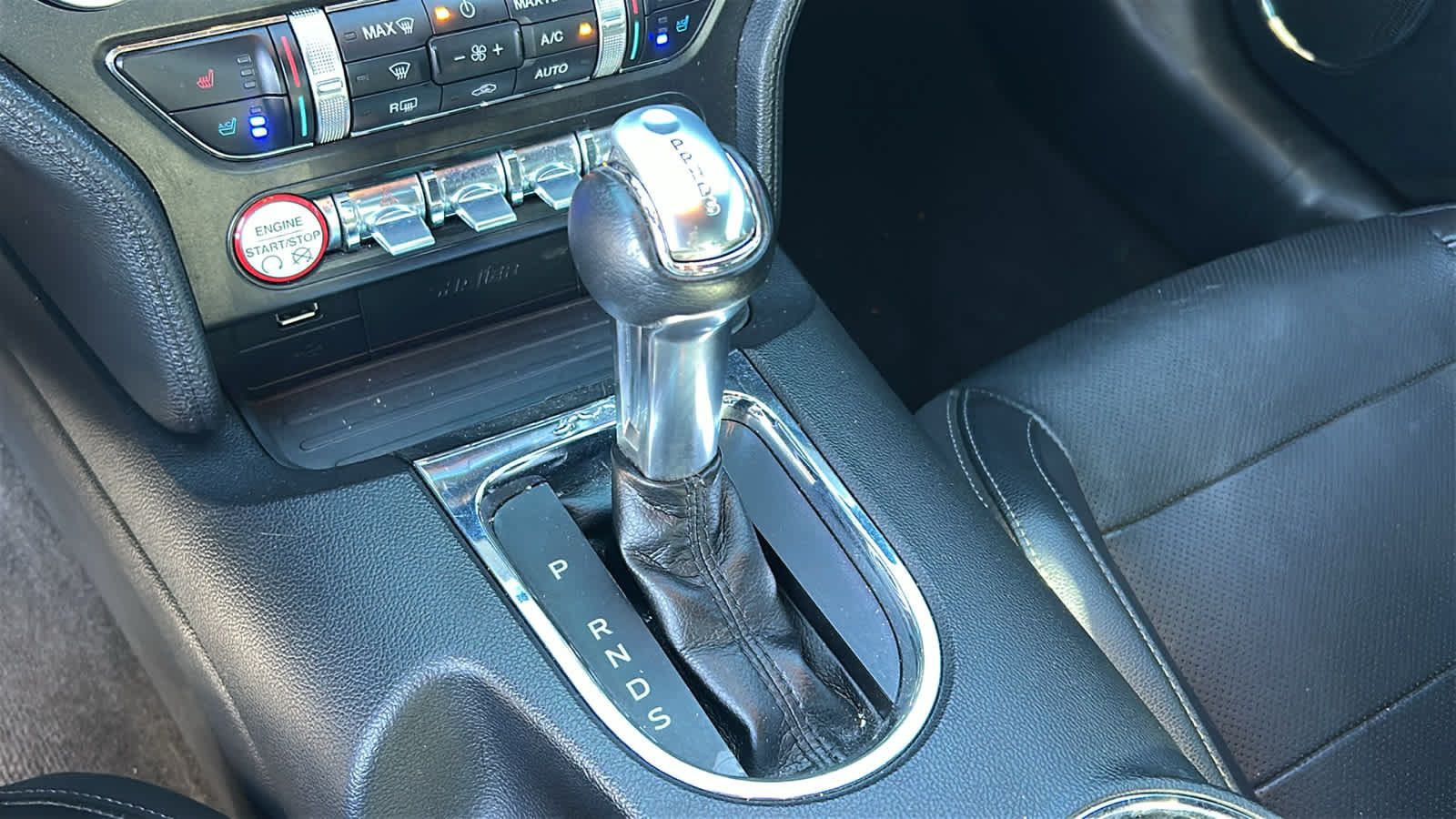Used 2015 Ford Mustang GT Premium RWD image 13