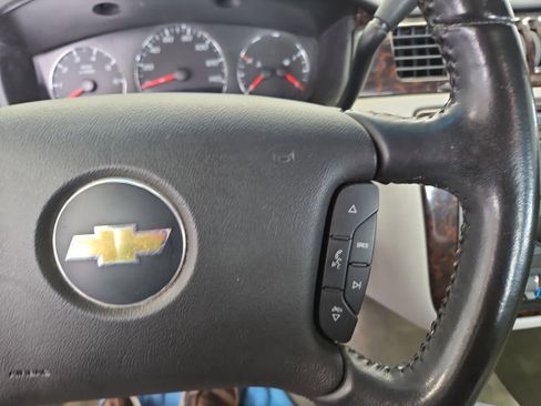 Used 2013 Chevrolet Impala LT FWD image 17