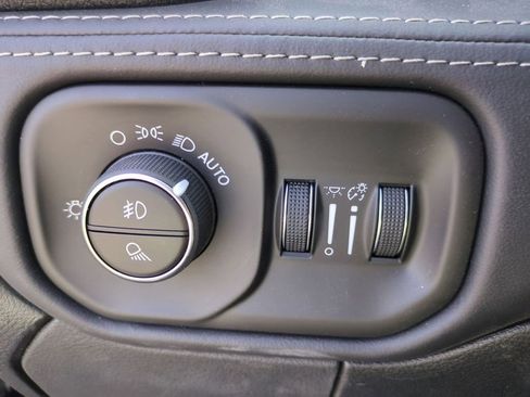 New 2026 RAM 2500 Limited AWD/4WD image 18