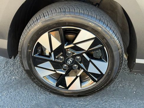 Used 2024 Hyundai Kona SEL AWD/4WD image 10