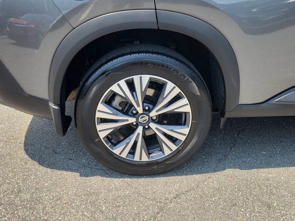 Used 2021 Nissan Rogue SV w/ Premium Package AWD/4WD image 5