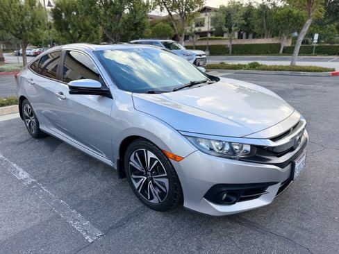 Used 2018 Honda Civic EX-T image 7
