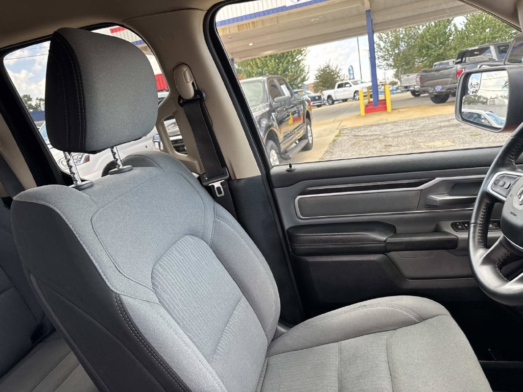 Used 2020 RAM 1500 Big Horn AWD/4WD image 12