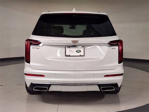 Used 2021 Cadillac XT6 Premium Luxury image 10