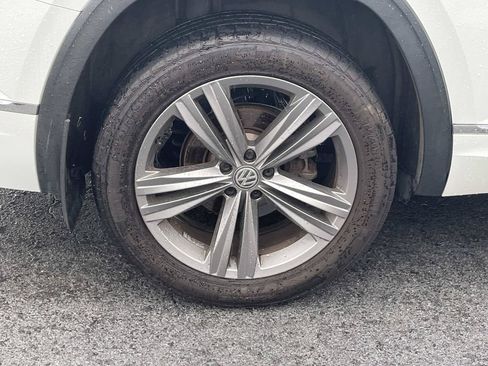Used 2018 Volkswagen Atlas SE w/ R-Line Package FWD image 9