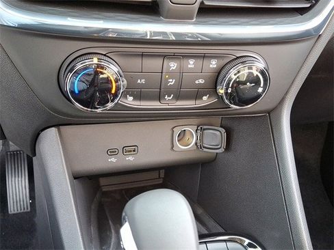 New 2025 Buick Encore GX Preferred w/ Advanced Technology Package image 13