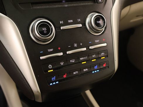Used 2019 Lincoln MKC Reserve w/ MKC Climate Package FWD image 8