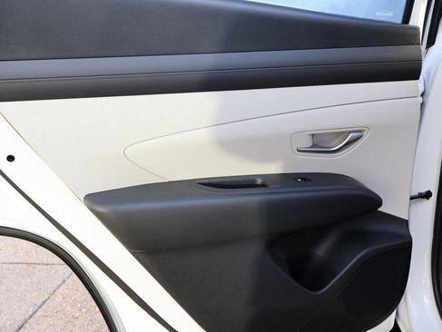 New 2026 Hyundai Tucson SEL image 18