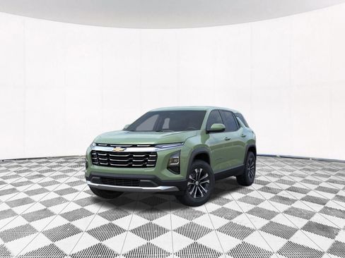 New 2026 Chevrolet Equinox LT image 2