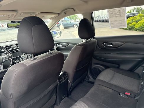 Used 2020 Nissan Rogue SV AWD/4WD image 19
