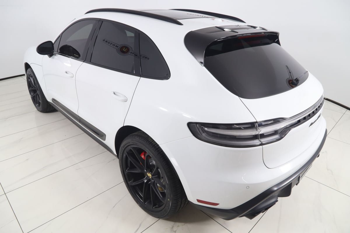 Used 2023 Porsche Macan GTS w/ GTS Sport Package AWD/4WD image 31
