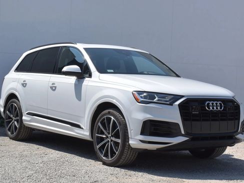 Used 2020 Audi Q7 3.0T Premium Plus w/ Premium Plus Package AWD/4WD image 1