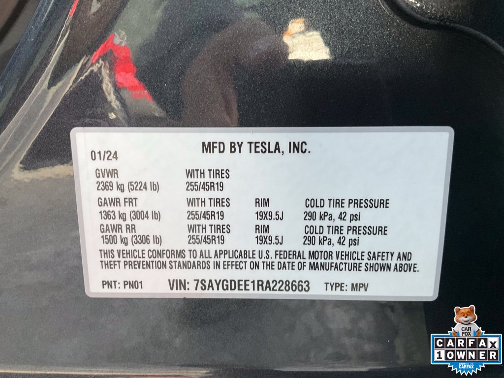 Used 2024 Tesla Model Y Long Range AWD/4WD image 26
