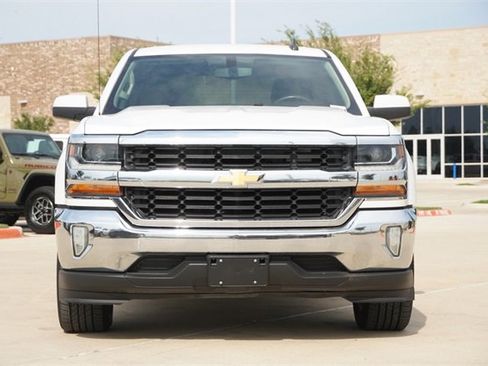 Used 2018 Chevrolet Silverado 1500 LT w/ Texas Edition image 2