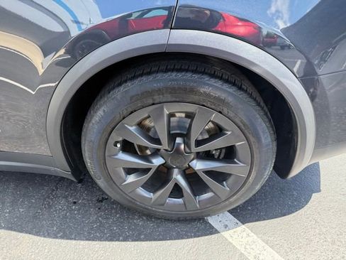 Used 2024 Tesla Model X AWD/4WD image 6