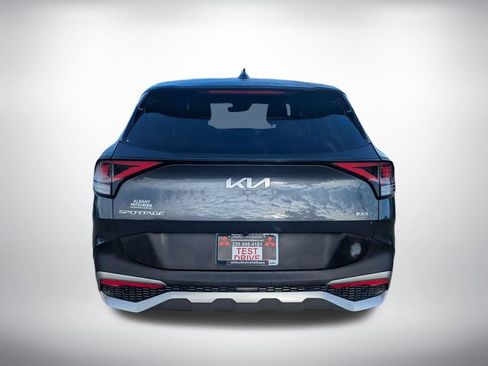 Used 2023 Kia Sportage LX AWD/4WD image 4