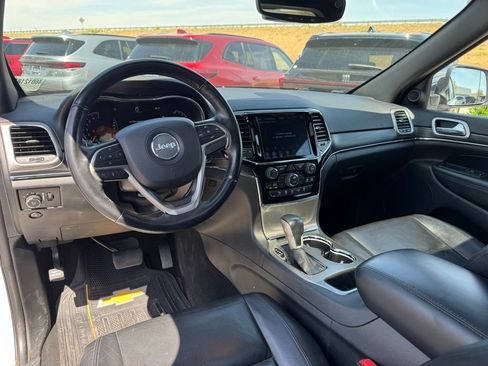 Used 2020 Jeep Grand Cherokee Limited image 3