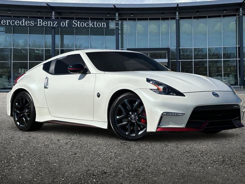 Used 2016 Nissan 370Z NISMO image 1