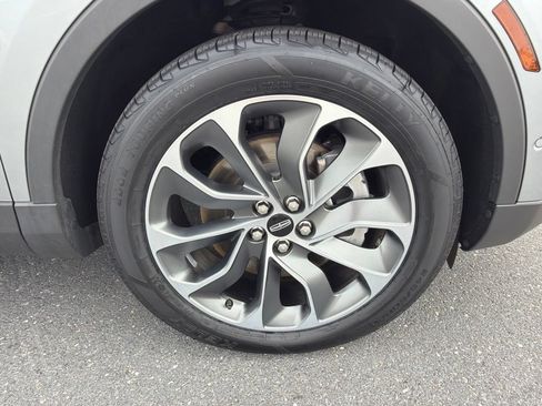 Certified 2022 Lincoln Nautilus Reserve AWD/4WD image 10