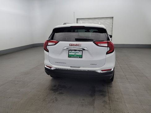 Used 2024 GMC Terrain SLT image 7