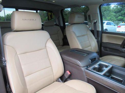 Used 2017 GMC Sierra 1500 Denali image 10