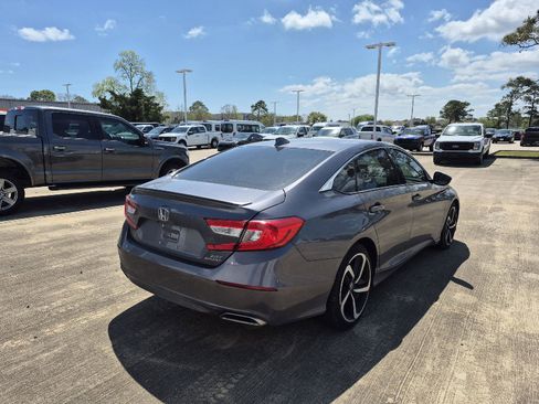 Used 2020 Honda Accord Sport image 3