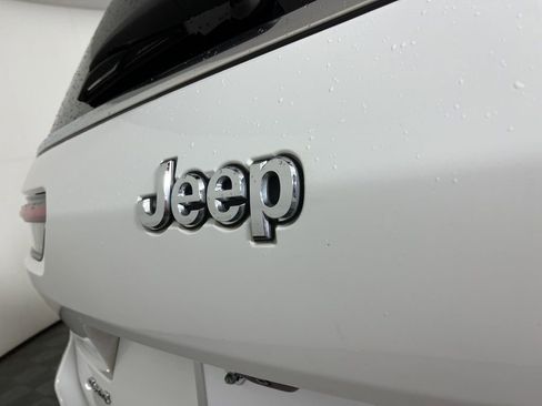 Used 2023 Jeep Grand Cherokee L Laredo w/ Luxury Tech Group I image 3