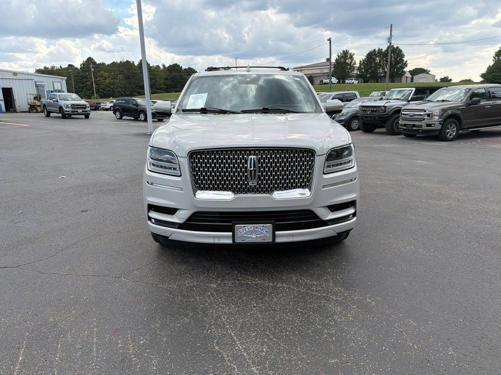 Used 2021 Lincoln Navigator L Reserve AWD/4WD image 8